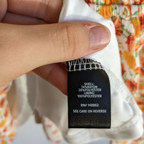 Torrid Floral Smocked Crinkle Gauze Cris Cross Back Blouse Top Shirt - Picture 6 of 6